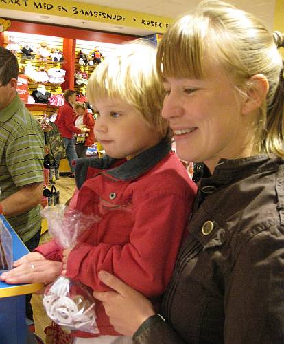 Laura i Build-A-Bear butikken